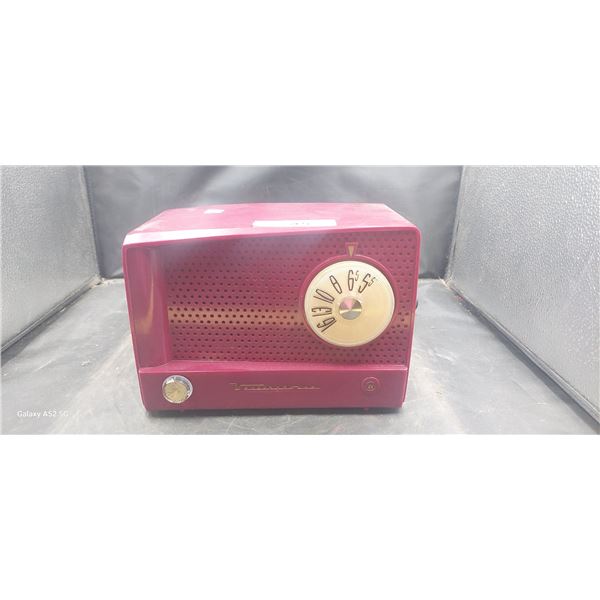 1952/53 Canadian Westinghouse Model 5T108 tube radio, tested