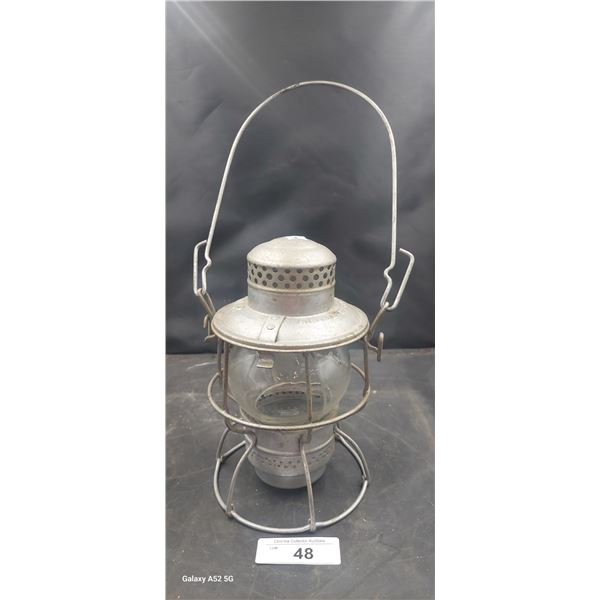 Vintage kerosene lantern 12" tall
