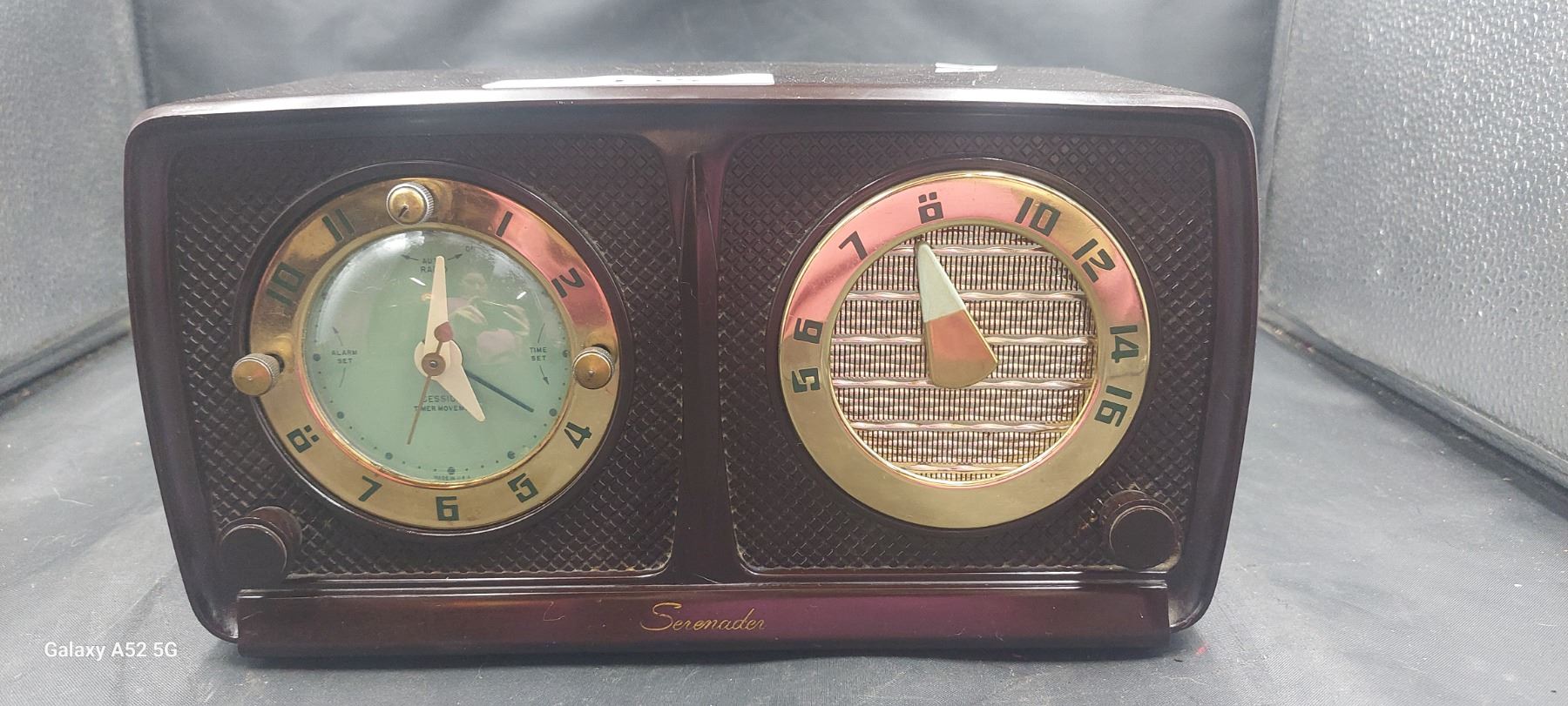 Beautiful vintage Seranader sold only by Simpson Sears Ltd, tested