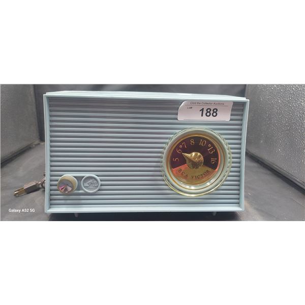 RCA Victor Nipper 1XA 1957 hard to find radio, tested