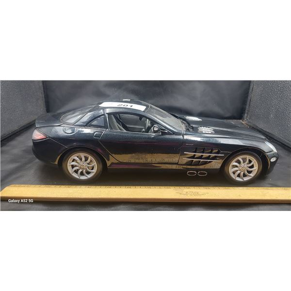 BIG 1:12 scale Mercedes Benz SLR McLaren die cast