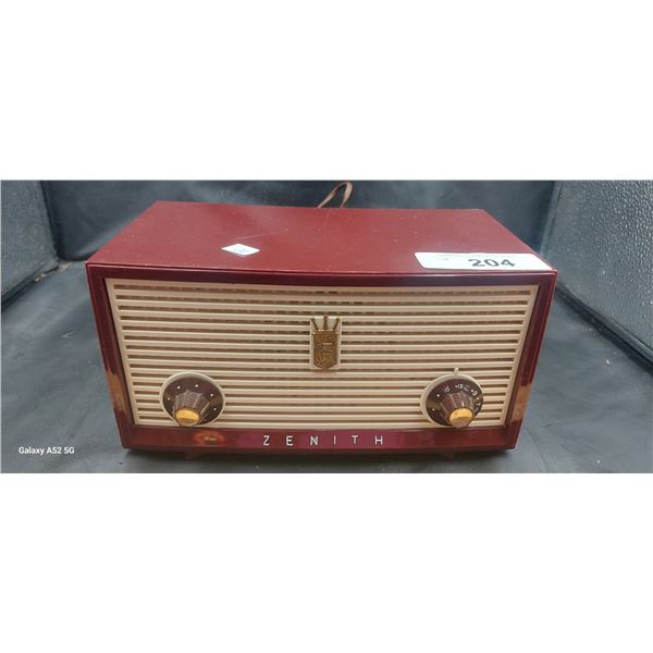 Oxblood/ivory 1960 Zenith model B508R tube radio tested