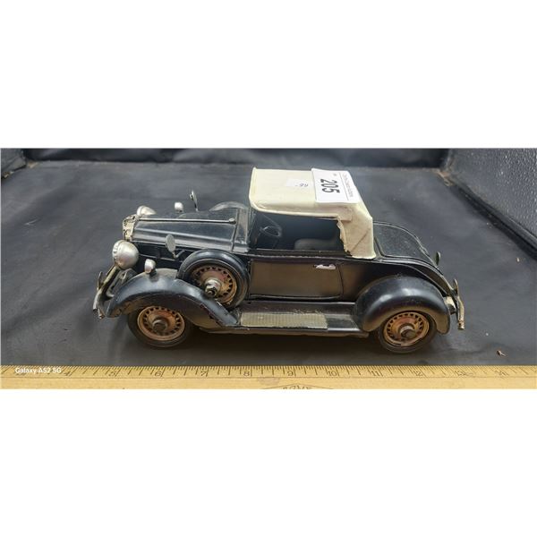 Metal vintage decorator car 10"