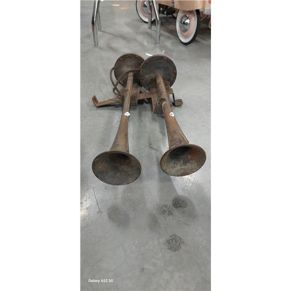 Pair of vintage car/truck horns 24"