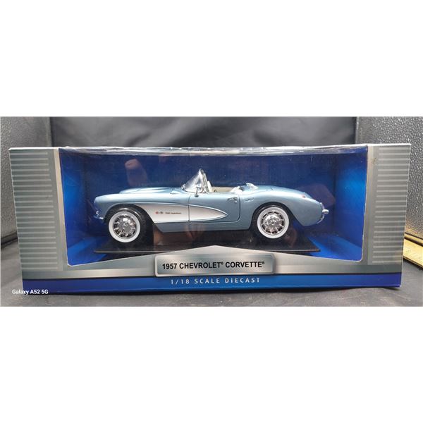 NIB 1:18 scale die cast 57 Corvette