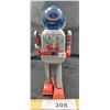 Image 1 : Vintage windup robot 9"
