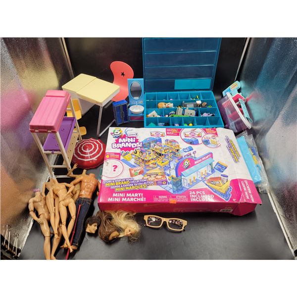 Barbie & Toy Accessory Lot
