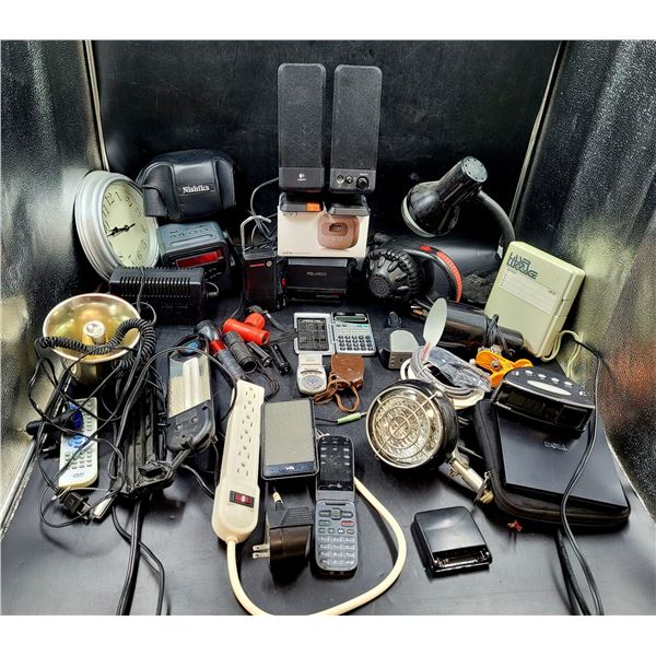 Table Lamp & Electronics Lot