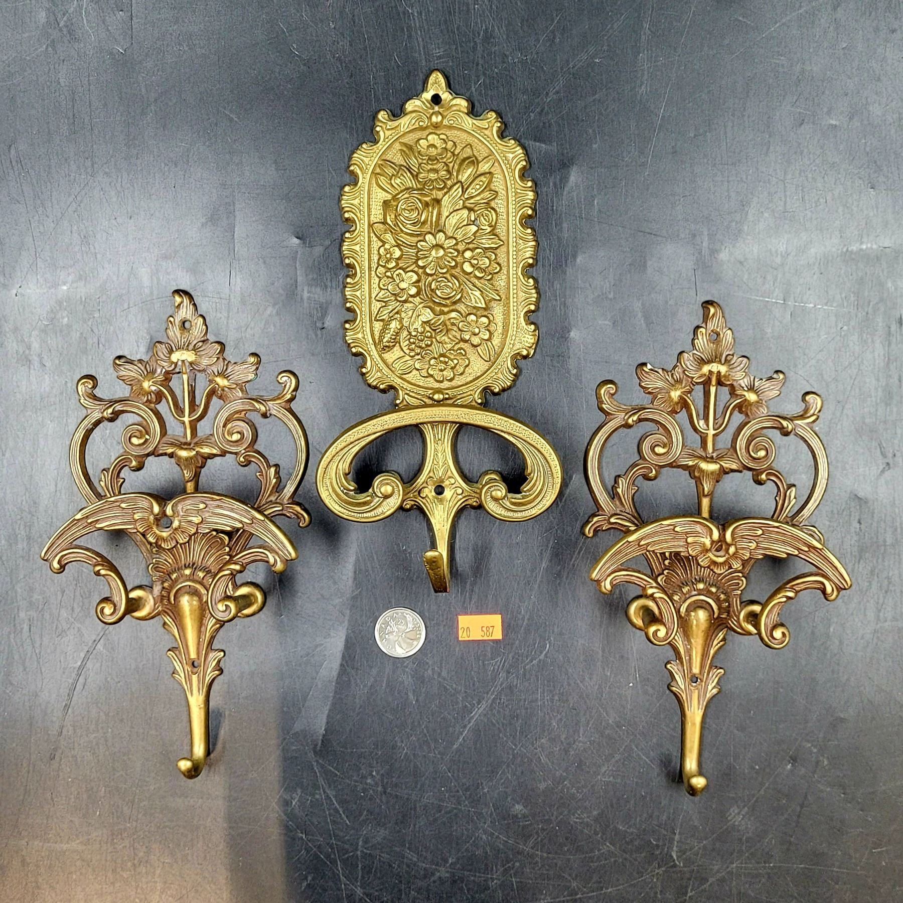 Vintage Wall Hangers — free download