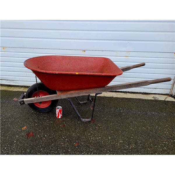 True Temper Contractor's Wheelbarrow