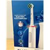 Image 2 : New Sealed Oral-B 2 in 1 Professional Dental Kit - see all photos