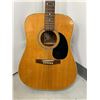 Image 2 : Vantage Acoustic Guitar Approx: 41x15.5" - see all photos