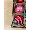 Image 6 : 12 Vintage Christmas Balls / Ornaments - see all photos