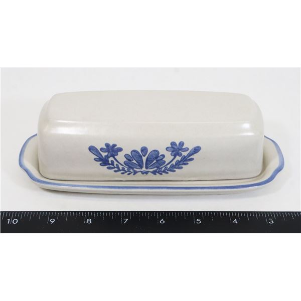 VINTAGE PFALTZGRAFF “YORKTOWNE” BUTTER DISH WITH
