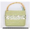 Image 1 : GREEN STRAW WOODEN HANDLE HAND BAG, ZIPPER BROKEN