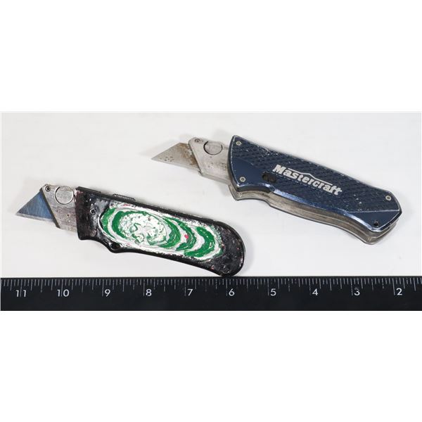 TWO BOX CUTTER RETRACTABLE KNIVES