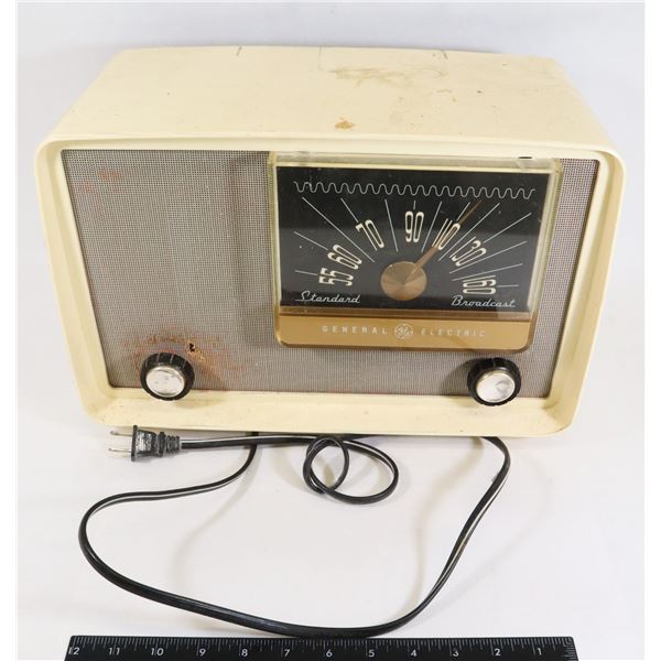 VINTAGE/ ANTIQUE GENERAL ELECTRIC RADIO