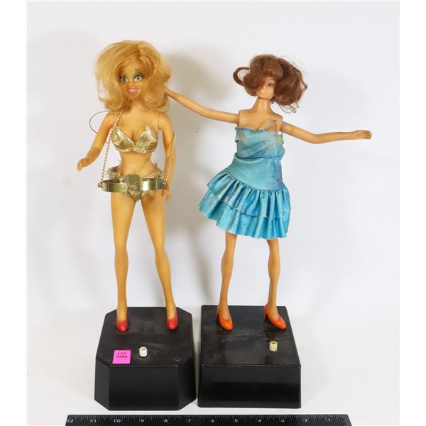 LOT OF TWO 1960S ERA DRINK MIXER DOLLS