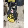 Image 1 : pressure washer