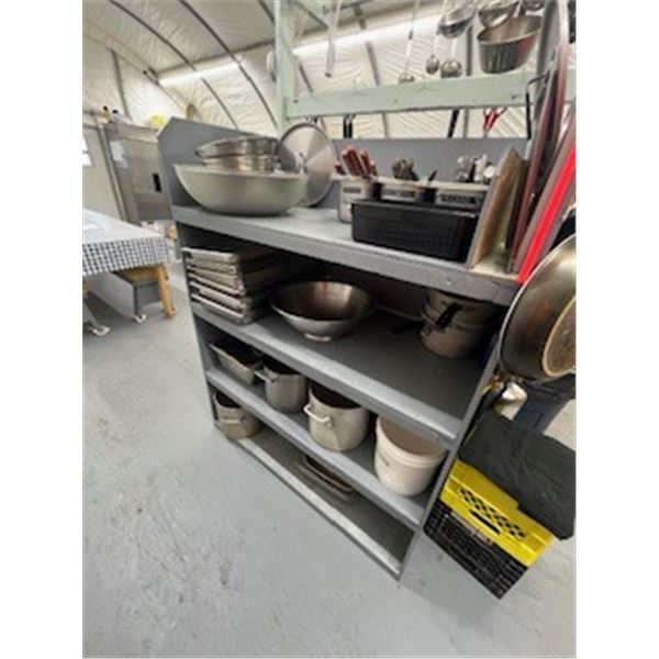 Shelf with Kitchen bowls