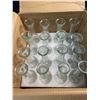 Image 1 : Box of 16 Glass Vases for Floral Arrangements - New