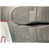Image 4 : 1 Pair of Everfoams Men's Micro Suede Slippers - Grey - Size 12 - New in Box