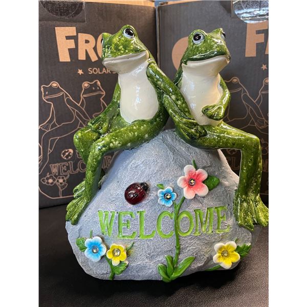 2 Frog Solar Statues - Perfect for Lawns, Gardens, Pathways - 8 inch - Brand New