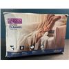 Image 2 : 1 Heated Flannel Throw Blanket - 50" x 60" - Open Box