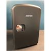 Image 5 : 1 ASTROAI 4L Mini Fridge - Black - 6-Can Capacity - Brand New!