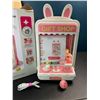 Image 2 : 1 Kids Claw Machine Game - Pink