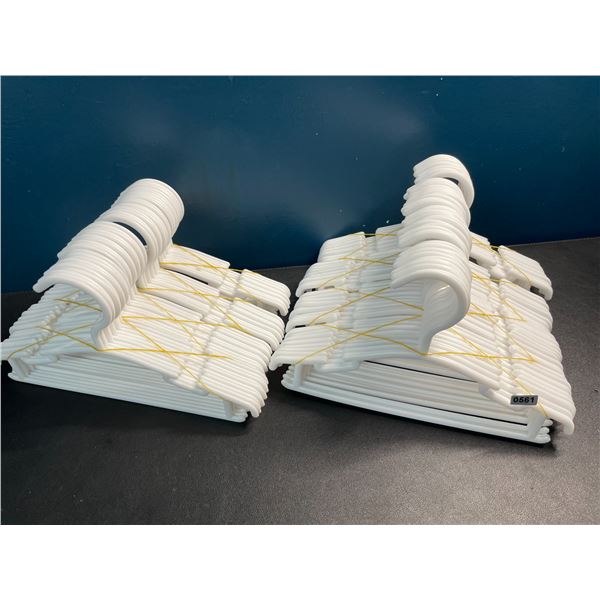 100pc Kids Plastic Coat Hangers - White - New