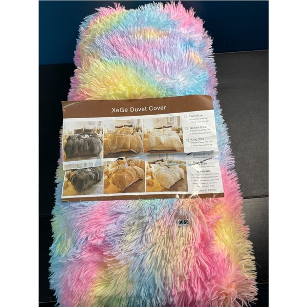1 XeGe Fuzzy/Shaggy Duvet Cover - Tie-Dye Multi-Colour - Queen Size - Open Box (Duvet Only)