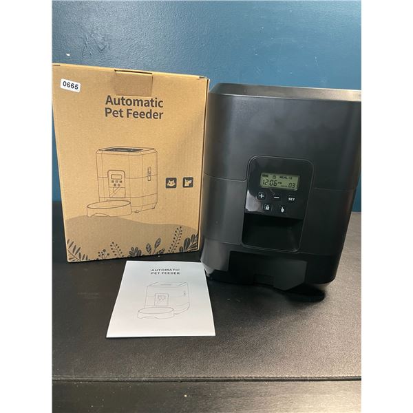 1 Automatic Pet Feeder - Open Box/Used