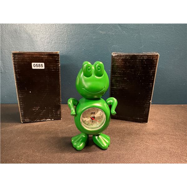 2 Green Decorative Frog Clocks - New