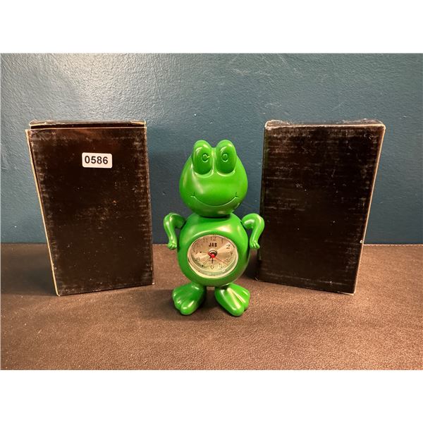 2 Green Decorative Frog Clocks - New