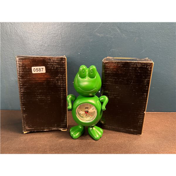 2 Green Decorative Frog Clocks - New