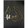Image 1 : Lot of Vintage Costume Jewelry