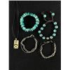 Image 1 : Costume Jewelry Lot Including 2 Turqoise Coloured Bracelets