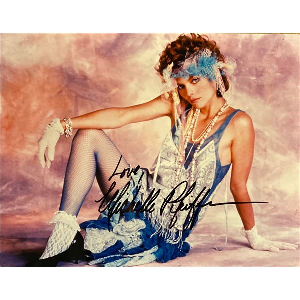 Michelle Pfeiffer signed photo. GFA Authenticated
