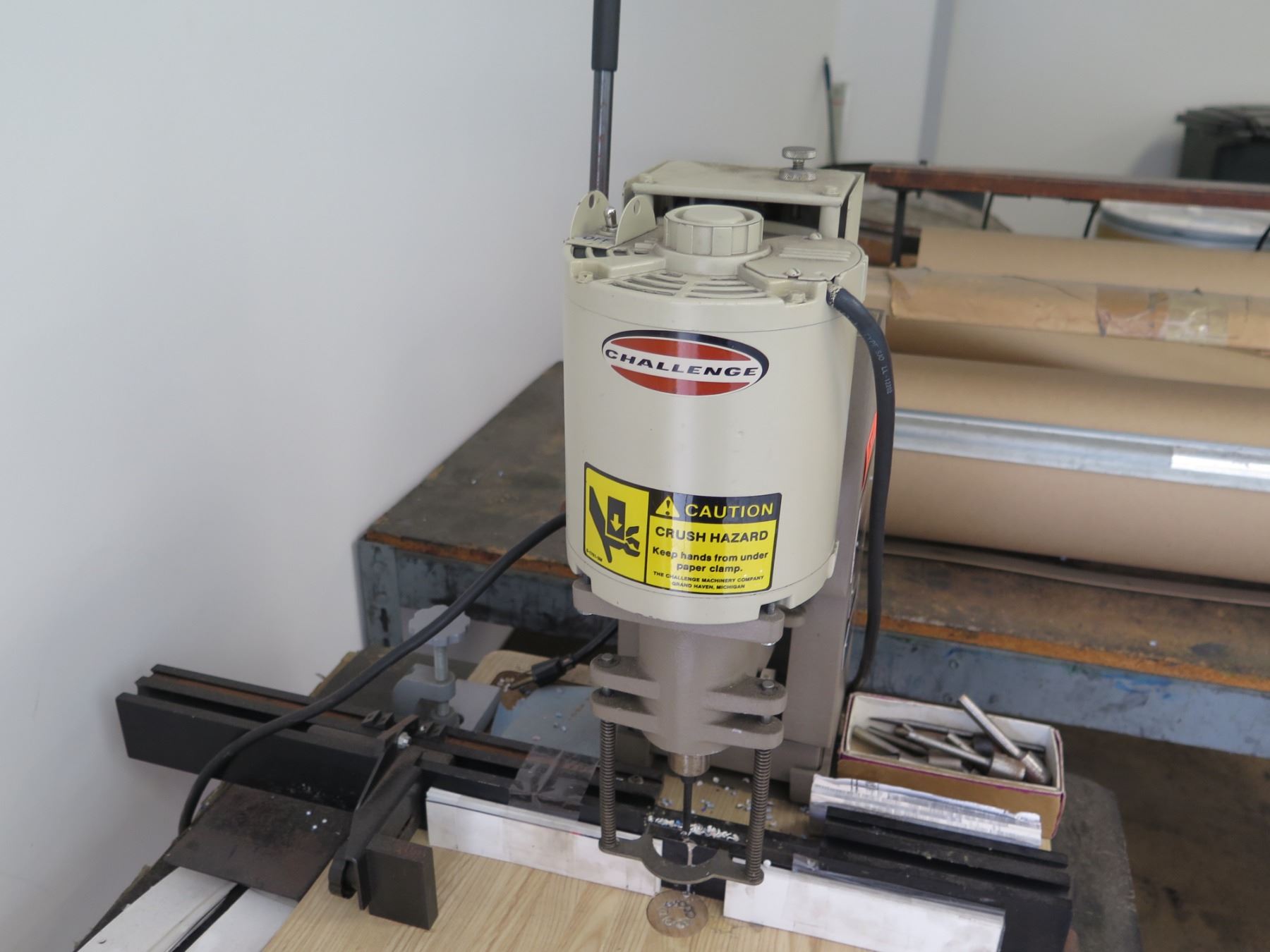 868293 Challenge Paper Drill Model JO