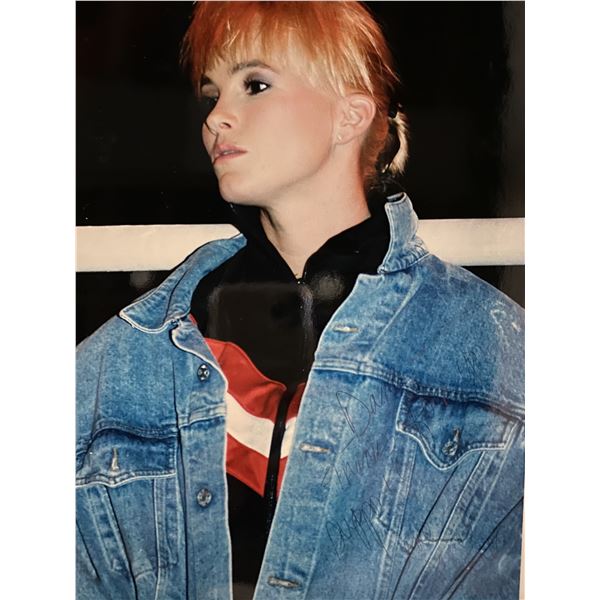 Janet Jones signed photo