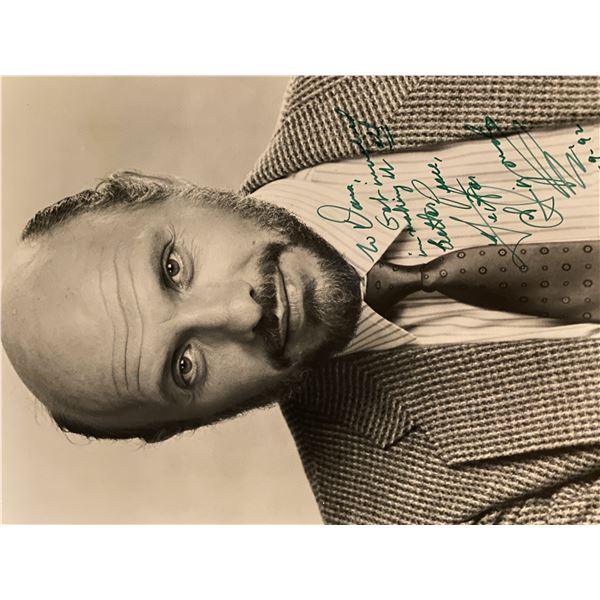 Héctor Elizondo signed photo