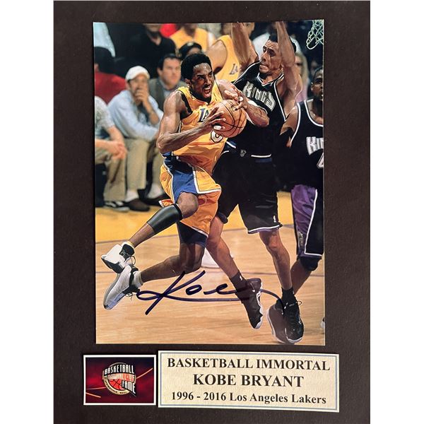 LA Lakers Kobe Bryant signed photo