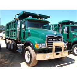 2006 MACK CV713 TRI-AXLE DUMP