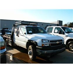 2005 CHEVROLET 3500 EXTENDED CAB FLATBED