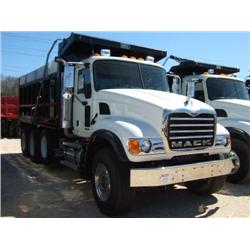 2006 MACK CV713 TRI-AXLE DUMP
