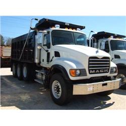 2006 MACK CV713 TRI-AXLE DUMP