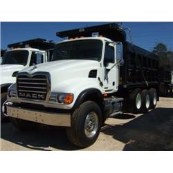 2006 MACK CV713 TRI-AXLE DUMP