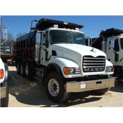 2006 MACK CV713 TRI-AXLE DUMP