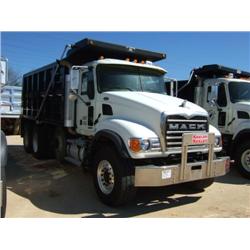 2006 MACK CV713 TRI-AXLE DUMP